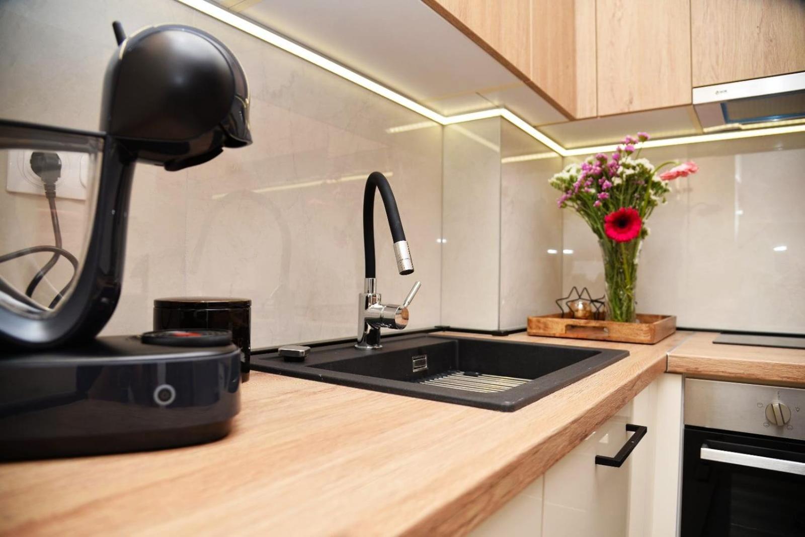 Pine 1 Apartment In The Center تريبينيي المظهر الخارجي الصورة