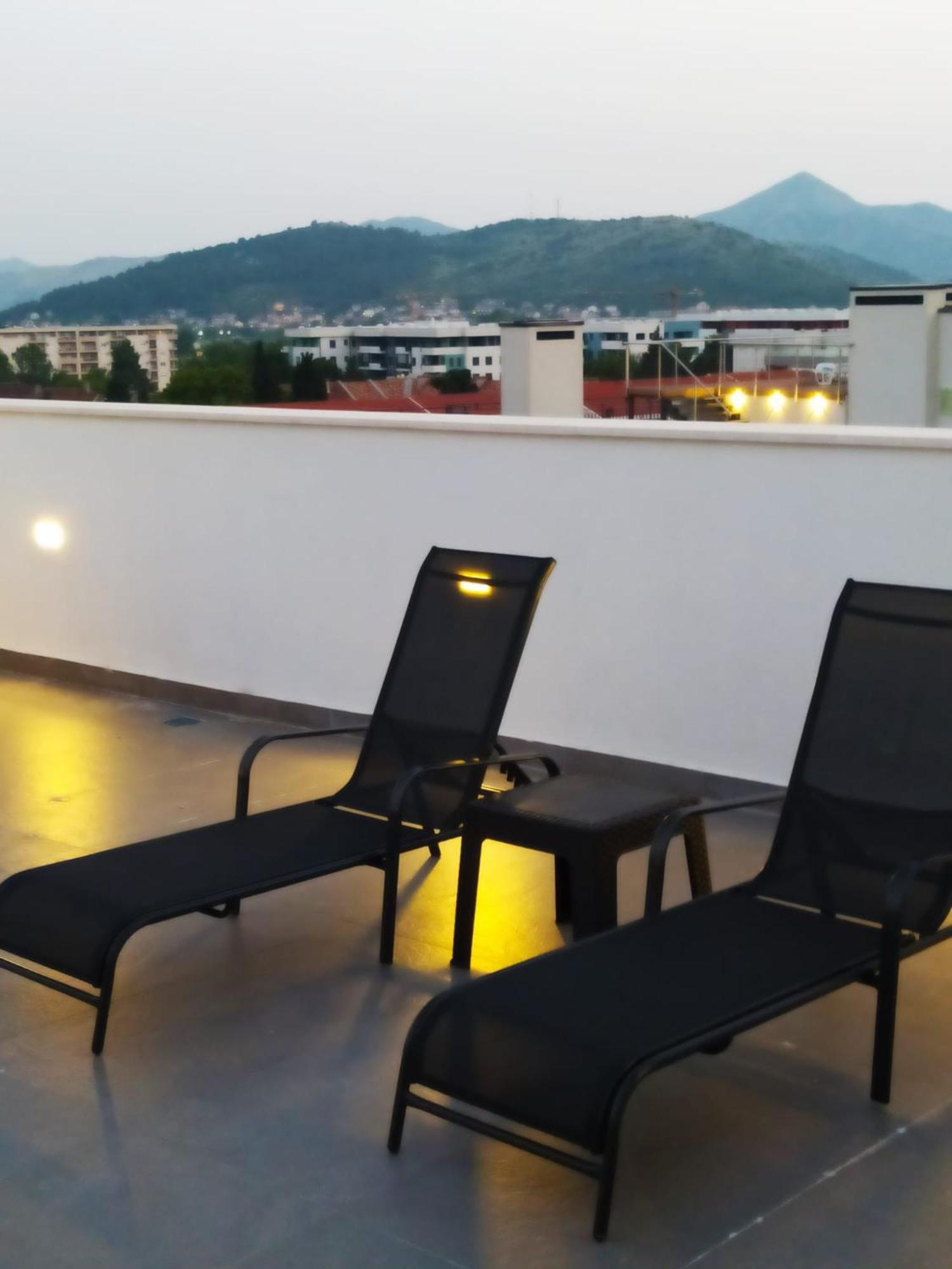 Pine 1 Apartment In The Center تريبينيي المظهر الخارجي الصورة