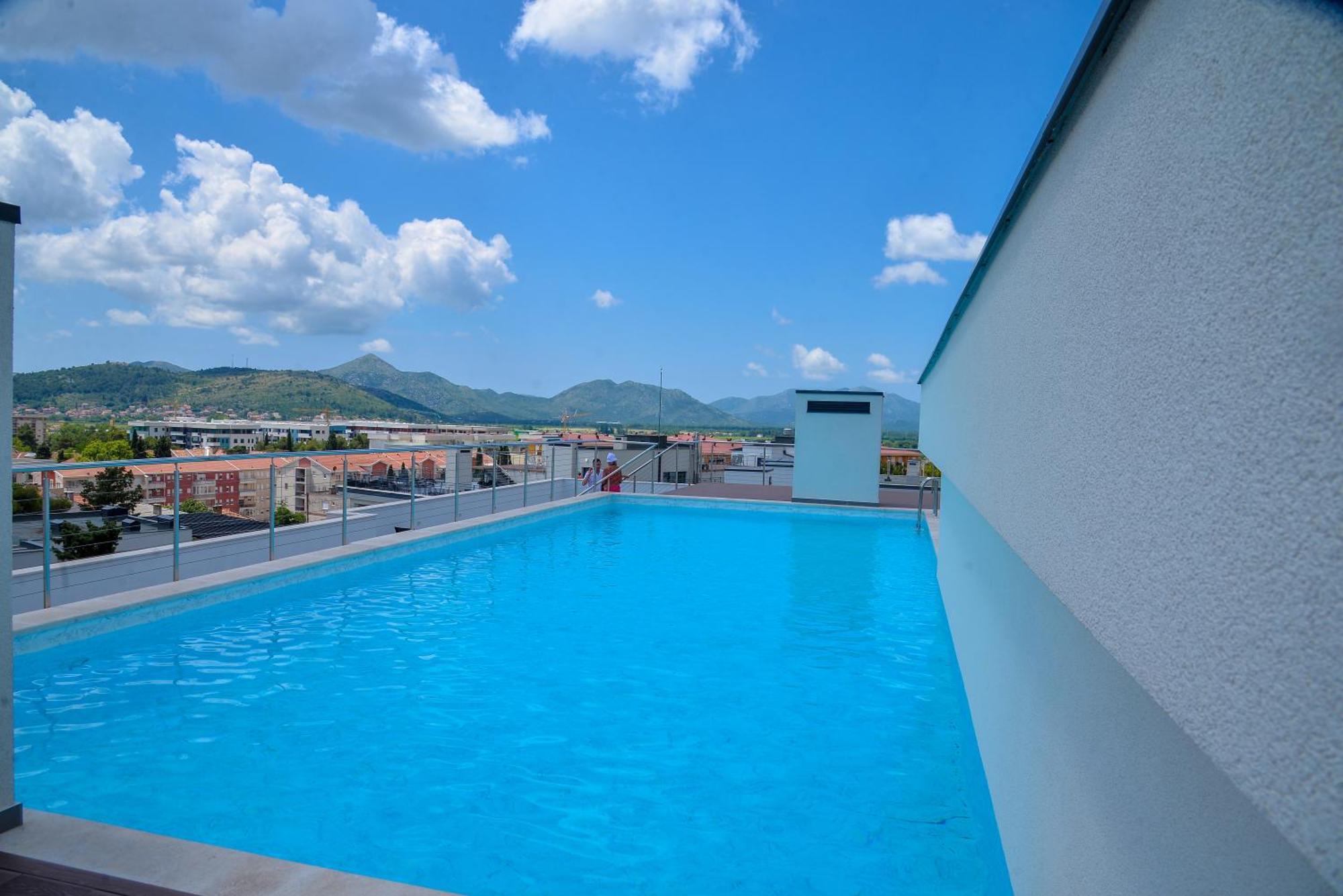 Pine 1 Apartment In The Center تريبينيي المظهر الخارجي الصورة